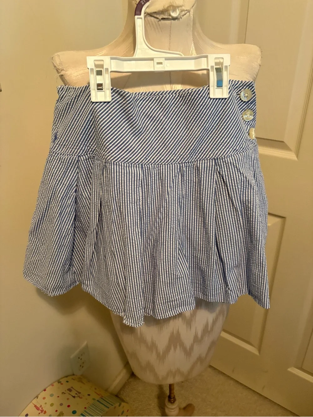 Ralph Lauren skort size 14 blue seersucker worn one season $89 last one
